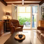 Riboleys - T4 A 450m De La Clim Et Wifi * Vias